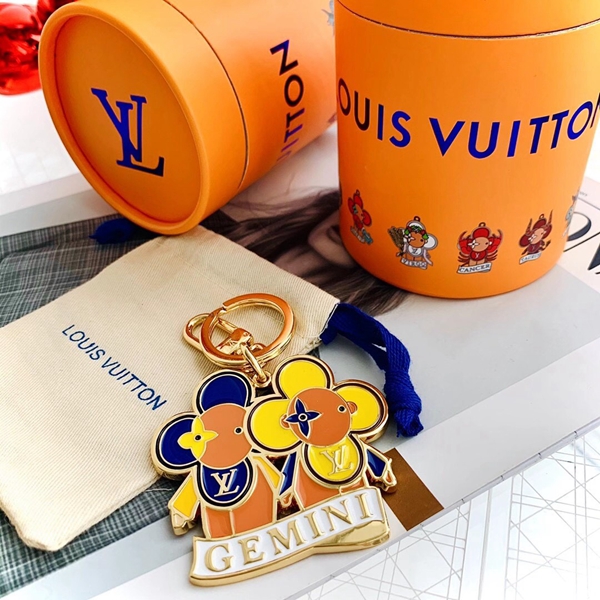 ブランドキーホルダー正面デザイン